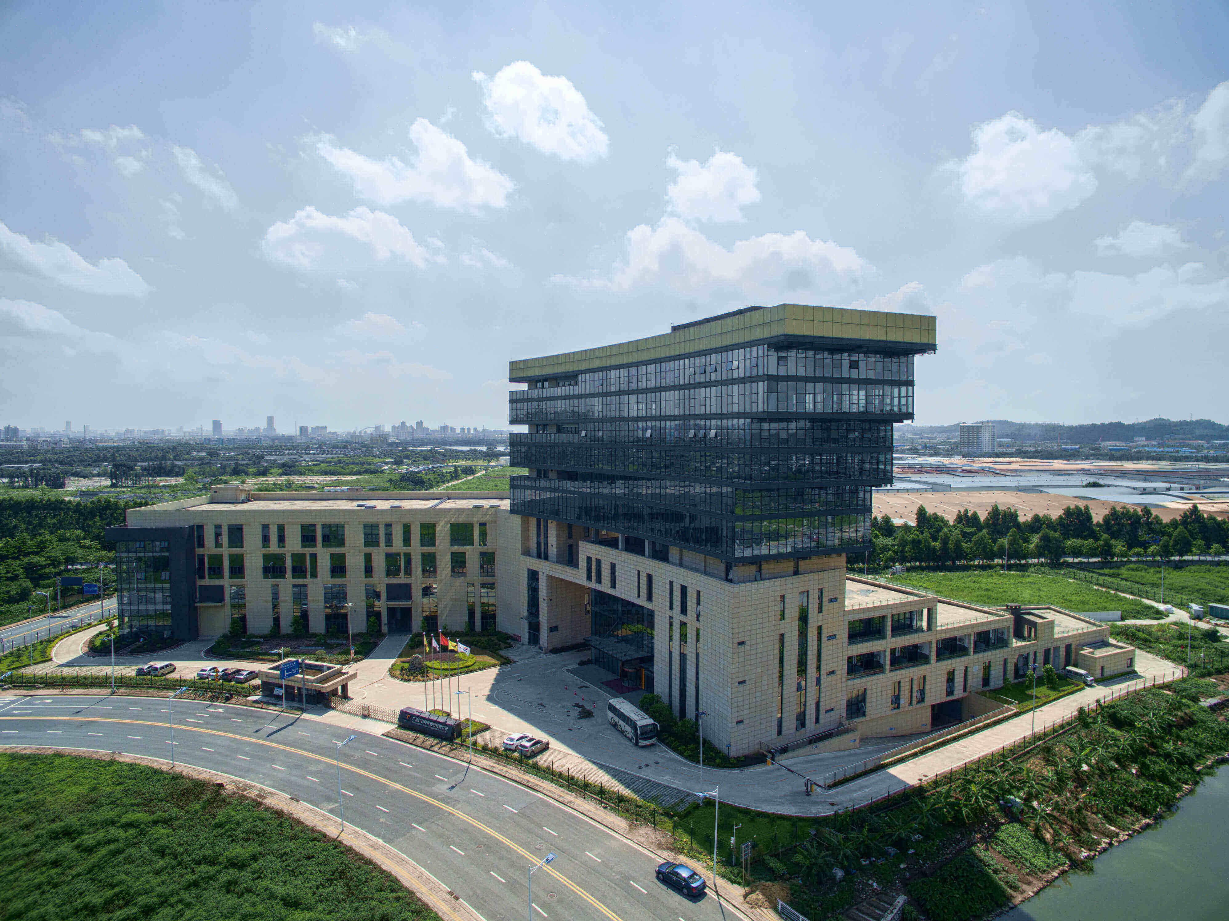 建筑工程（施工及設(shè)計(jì)咨詢）